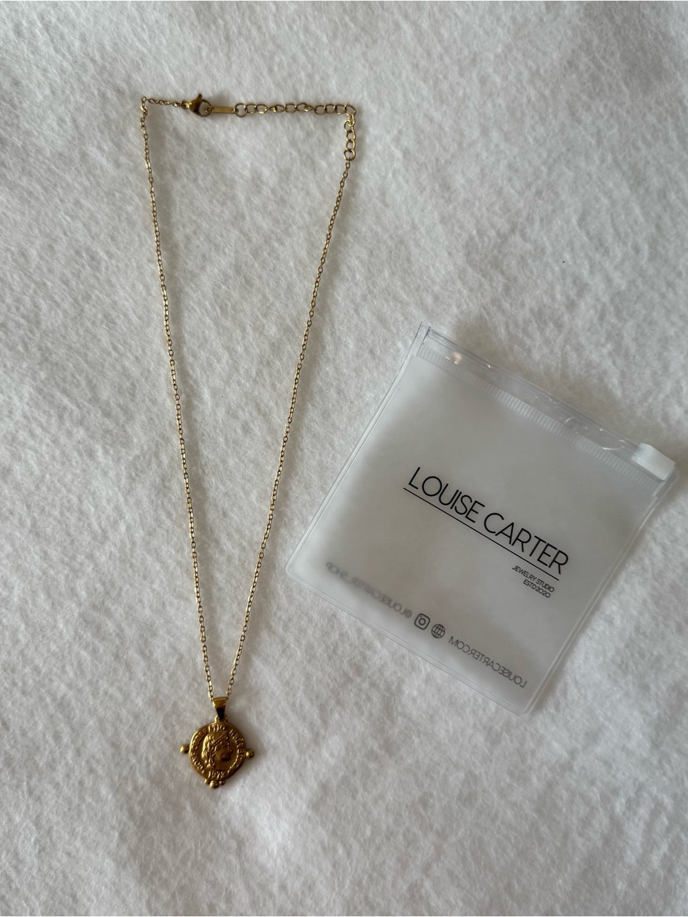 NWT Louise Carter Rome Pendant Necklace Waterproof 18K Gold PVD - Picture 4 of 8
